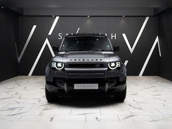 Used Land Rover Defender 2024 for sale - 76582818: Photo