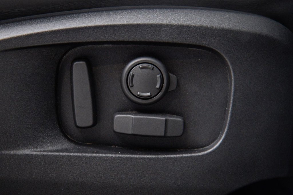 Used Land Rover Defender 2024 for sale - 76582818: Photo 48