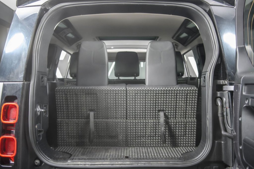 Used Land Rover Defender 2020 for sale - 77672750: Photo 15