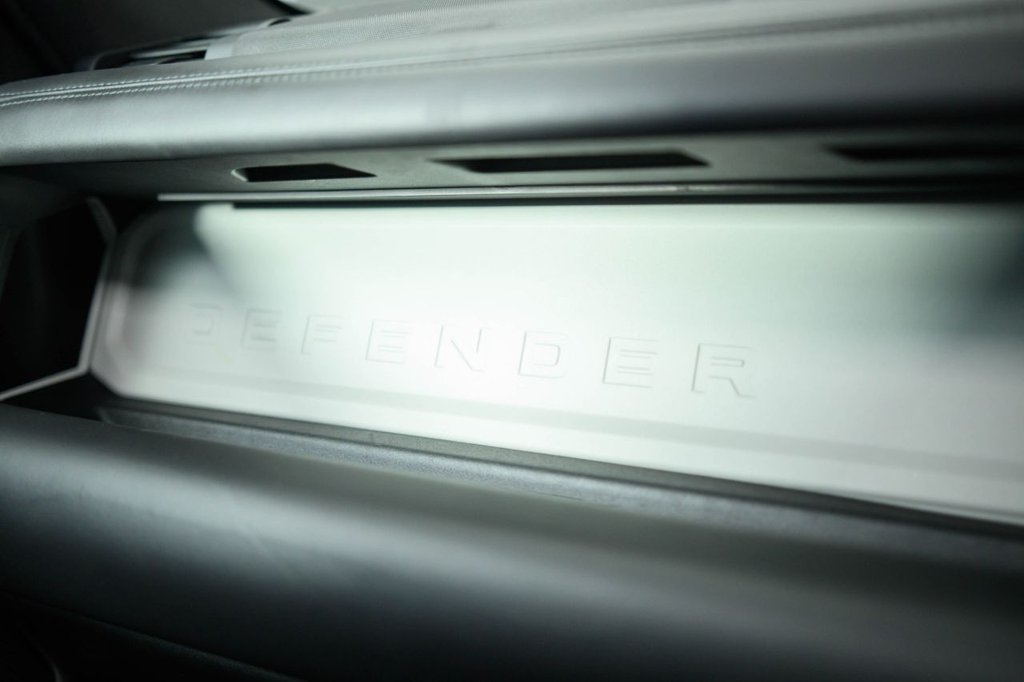 Used Land Rover Defender 2020 for sale - 77672750: Photo 33