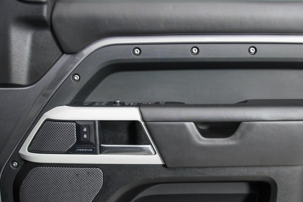 Used Land Rover Defender 2020 for sale - 77672750: Photo 34