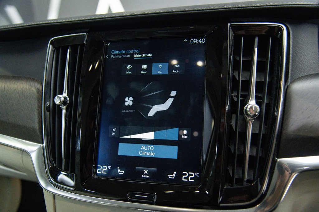 Used Volvo V90 Cross Country 2019 for sale - 76333741: Photo 23