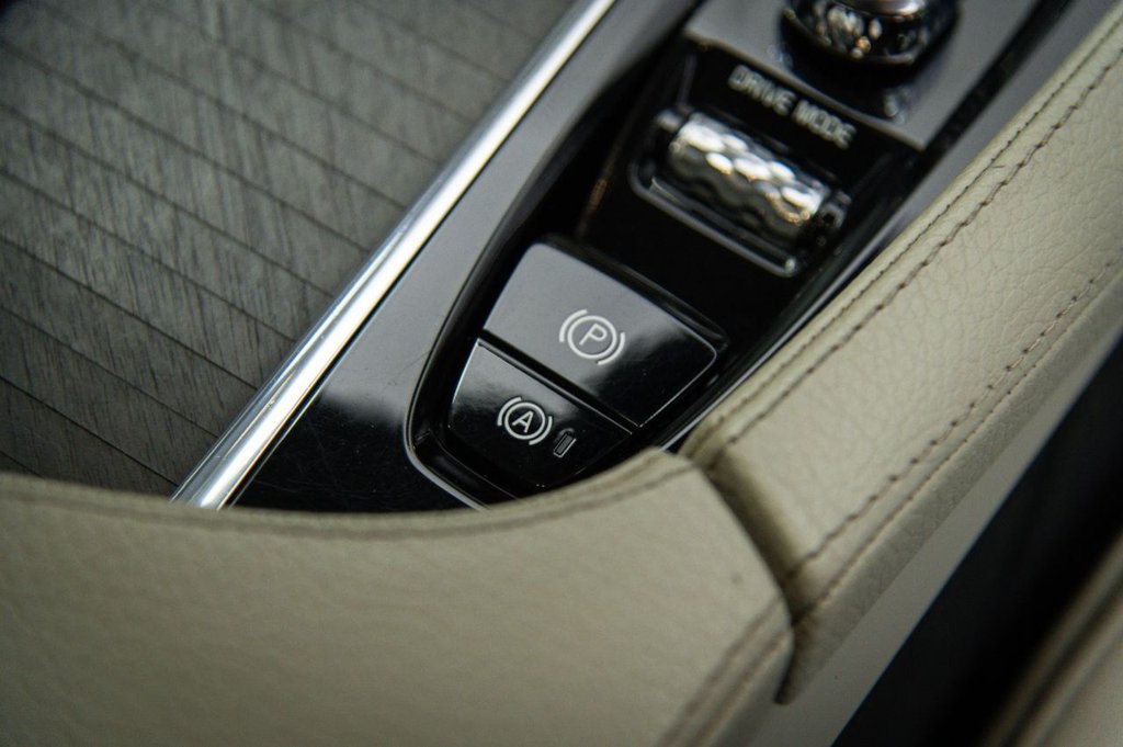 Used Volvo V90 Cross Country 2019 for sale - 76333741: Photo 30