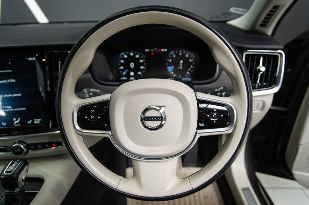 Used Volvo V90 Cross Country 2019 for sale - 76333741: Photo 39