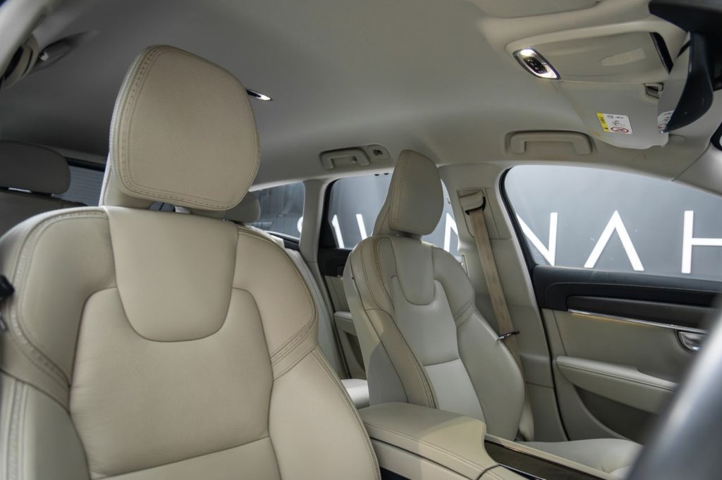 Used Volvo V90 Cross Country 2019 for sale - 76333741: Photo 43