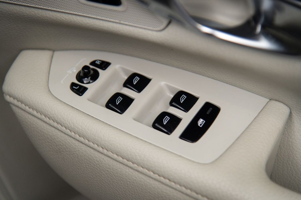 Used Volvo V90 Cross Country 2019 for sale - 76333741: Photo 44