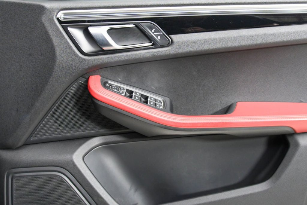 Used Porsche Macan 2017 for sale - 77534665: Photo 26