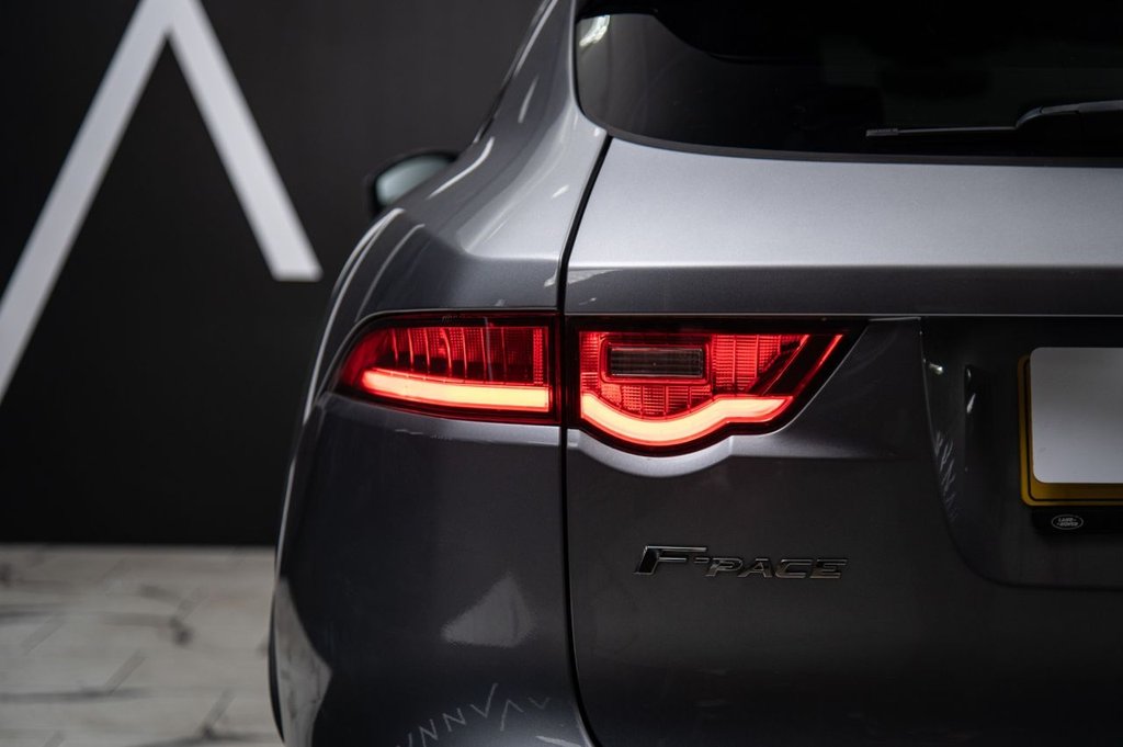 Used Jaguar F-Pace 2020 for sale - 76617441: Photo 12