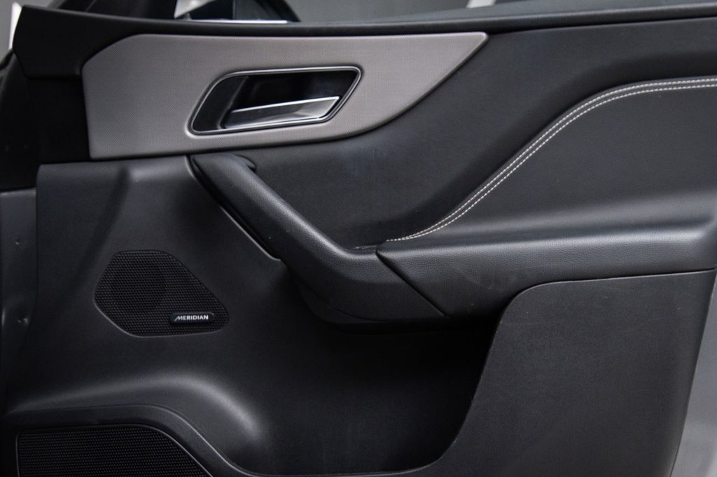 Used Jaguar F-Pace 2020 for sale - 76617441: Photo 28