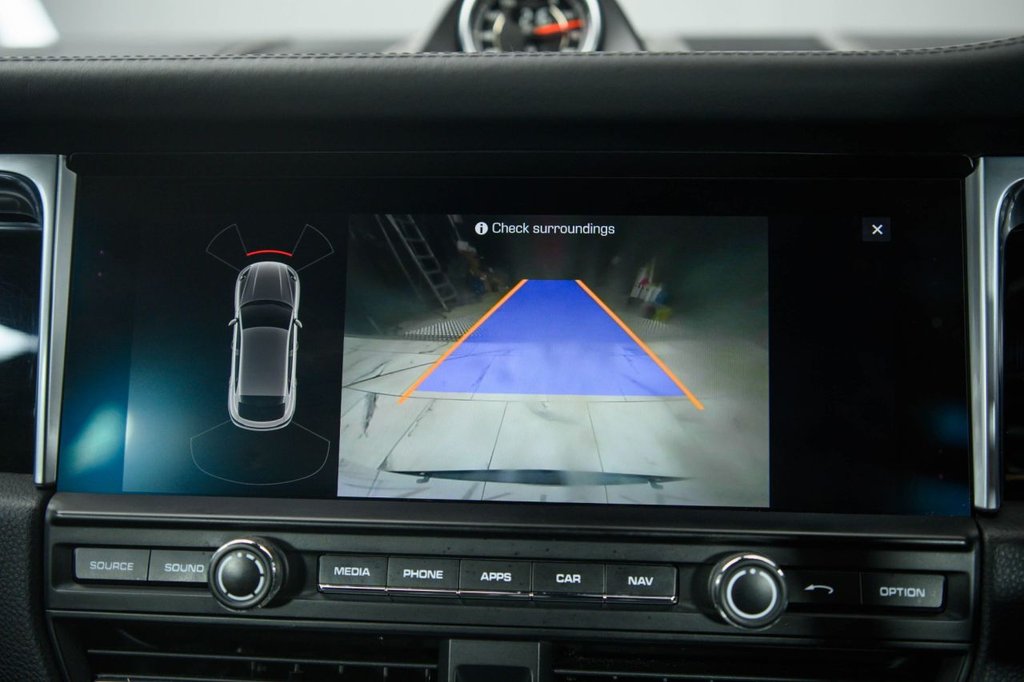 Used Porsche Macan 2021 for sale - 77547594: Photo 23