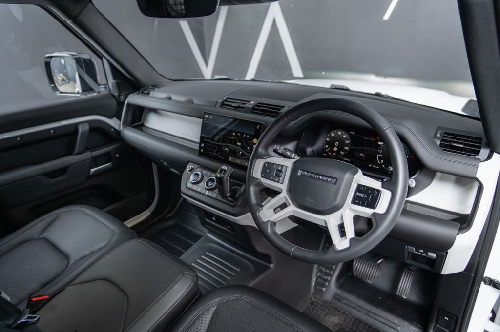 Used Land Rover Defender 2024 for sale - 76535942: Photo 2