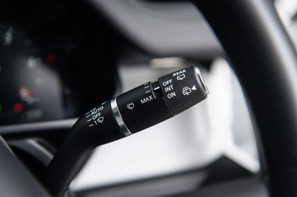 Used Land Rover Defender 2024 for sale - 76535942: Photo 26