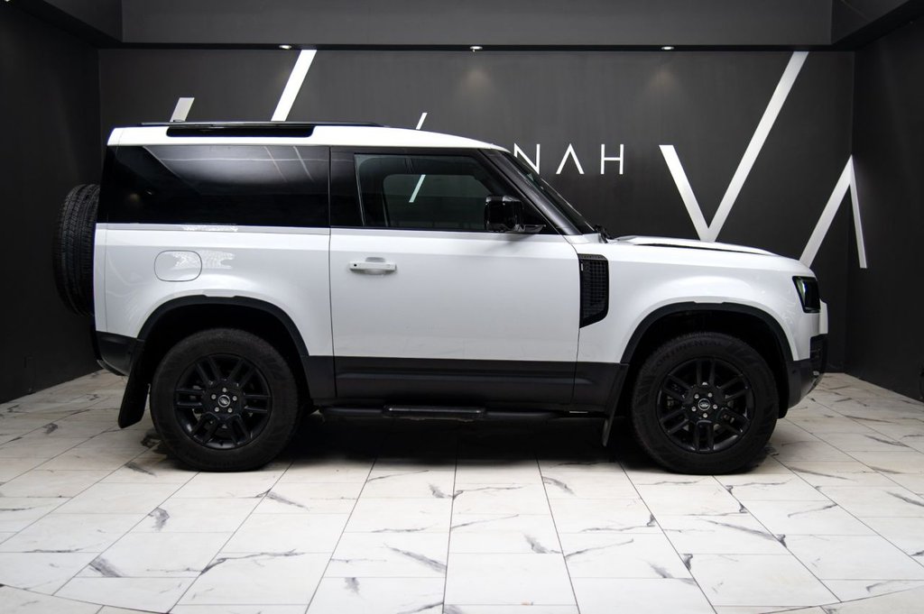 Used Land Rover Defender 2024 for sale - 76535942: Photo 9