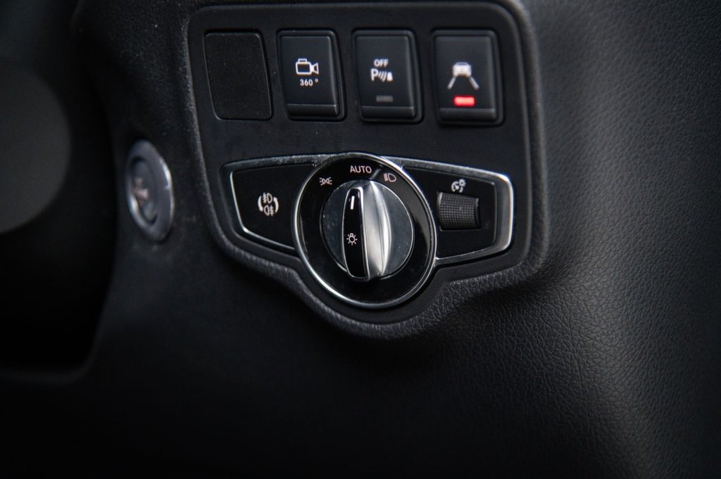 Used Mercedes-Benz X-Class 2018 for sale - 76048295: Photo 28