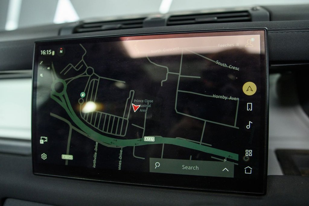 Used Land Rover Defender 2022 for sale - 77328006: Photo 26