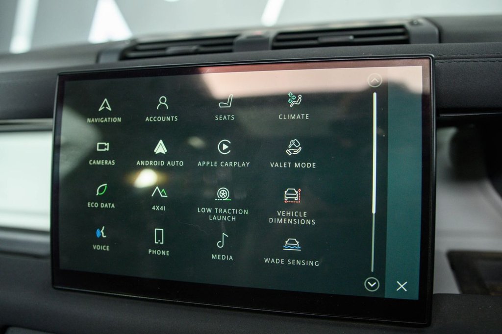 Used Land Rover Defender 2022 for sale - 77328006: Photo 27