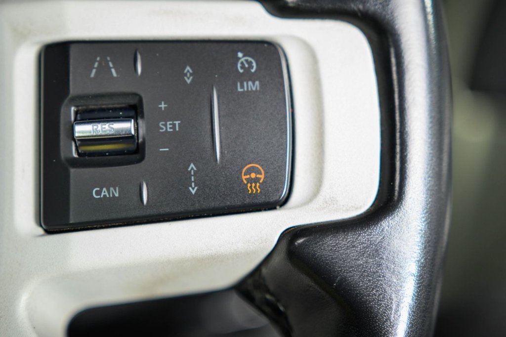 Used Land Rover Defender 2022 for sale - 77328006: Photo 28