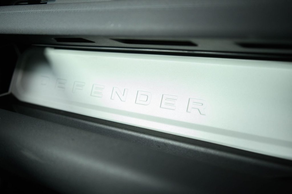 Used Land Rover Defender 2022 for sale - 77328006: Photo 30