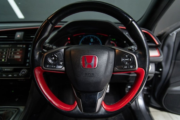 Used Honda Civic 2018 for sale - 76118874: Photo 44
