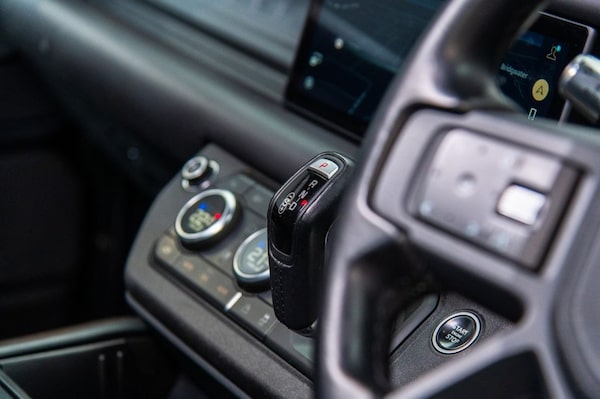 Used Land Rover Defender 2020 for sale - 74773534: Photo 14