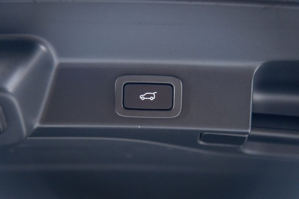 Used Jaguar F-Pace 2022 for sale - 76333615: Photo 16