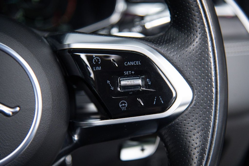 Used Jaguar F-Pace 2022 for sale - 76333615: Photo 25