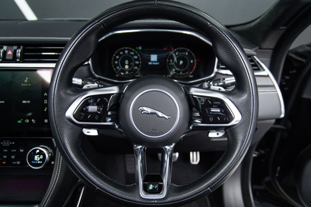 Used Jaguar F-Pace 2022 for sale - 76333615: Photo 39