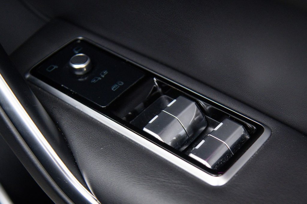 Used Jaguar F-Pace 2022 for sale - 76333615: Photo 41