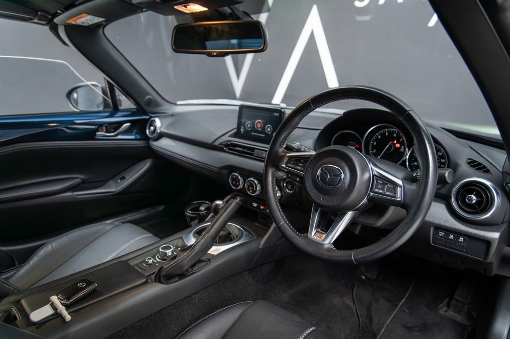 Used Mazda MX-5 2022 for sale - 76367722: Photo 2