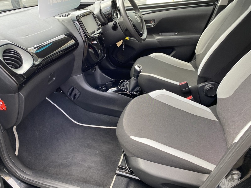 Used Toyota AYGO 2014 for sale - 77609597: Photo 10