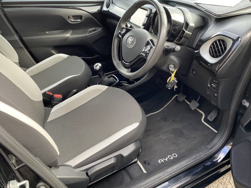 Used Toyota AYGO 2014 for sale - 77609597: Photo 9