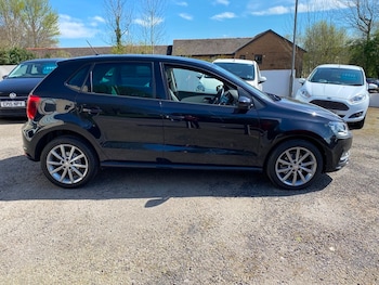 Used Volkswagen Polo 2015 for sale - 78111499: Photo
