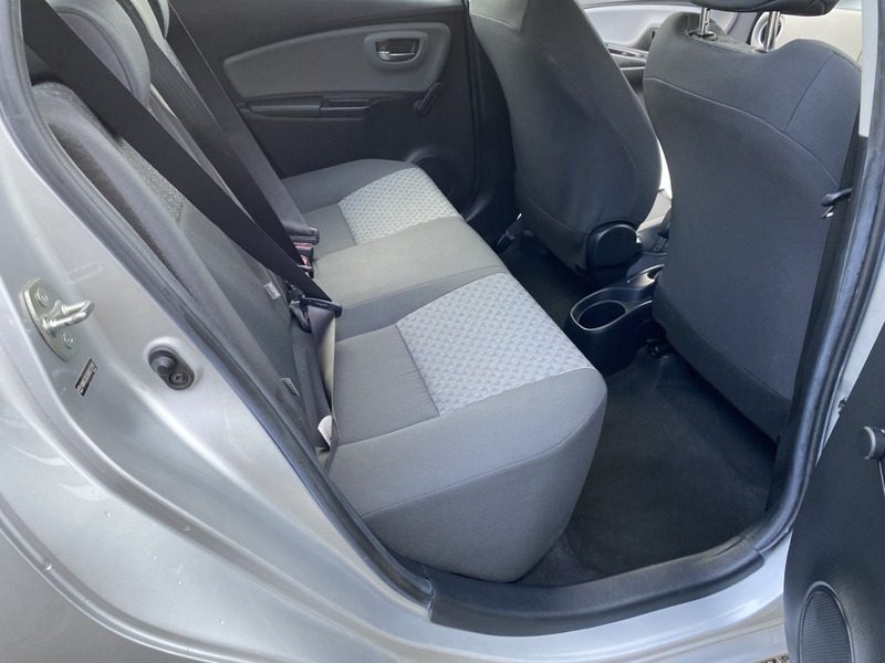 Used Toyota Yaris 2015 for sale - 77342374: Photo 11