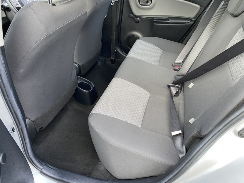 Used Toyota Yaris 2015 for sale - 77342374: Photo 12