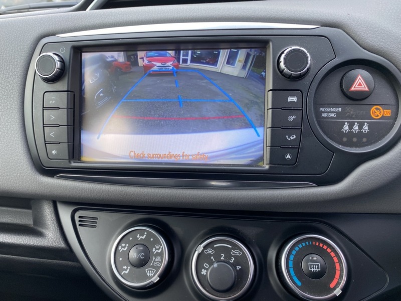 Used Toyota Yaris 2015 for sale - 77342374: Photo 15