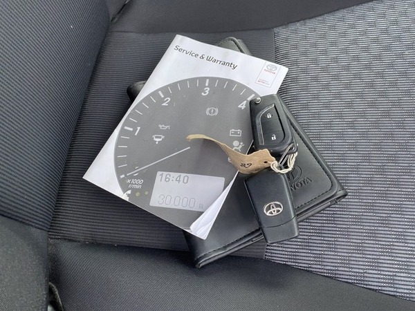 Used Toyota Yaris 2015 for sale - 77342374: Photo 18