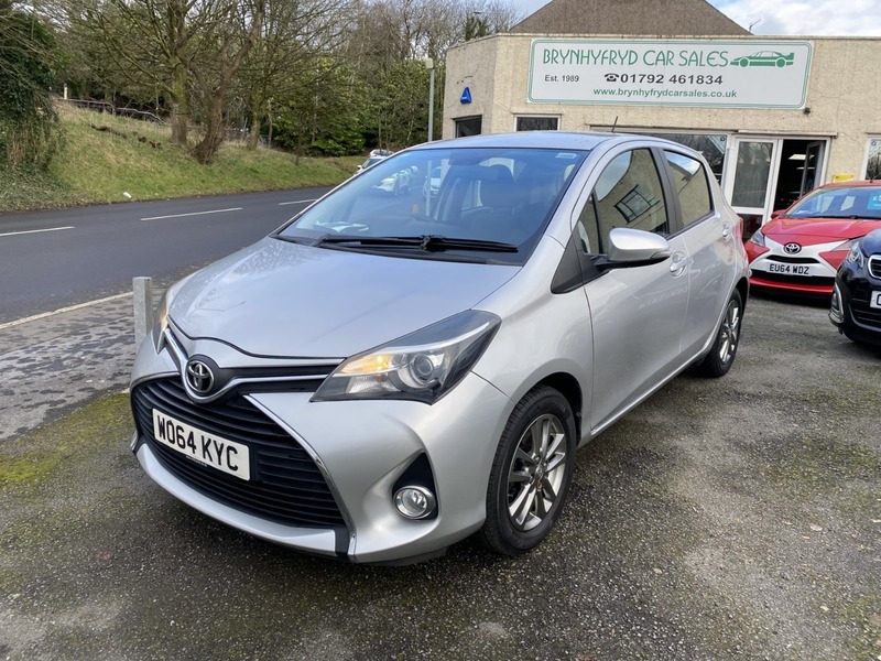 Used Toyota Yaris 2015 for sale - 77342374: Photo 3