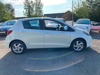 Used Toyota Yaris 2014 for sale - 79234113: Photo