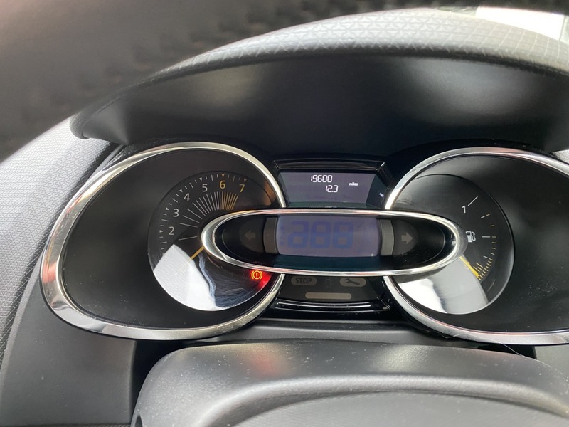 Used Renault Clio 2013 for sale - 76910806: Photo 16