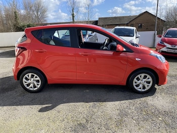 Used Hyundai i10 2019 for sale - 77850977: Photo