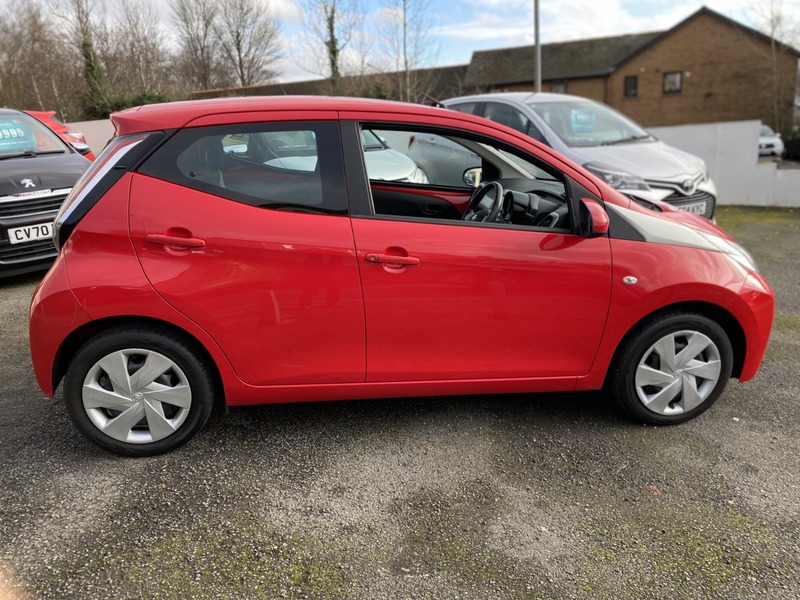 Used Toyota AYGO 2014 for sale - 77370379: Photo 4