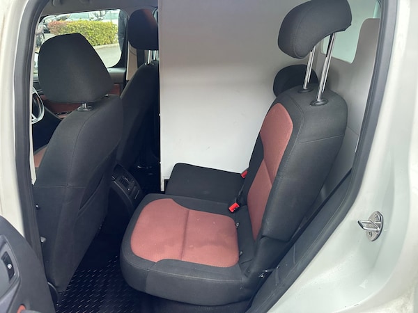 Used Skoda Yeti 2015 for sale - 76298170: Photo 17