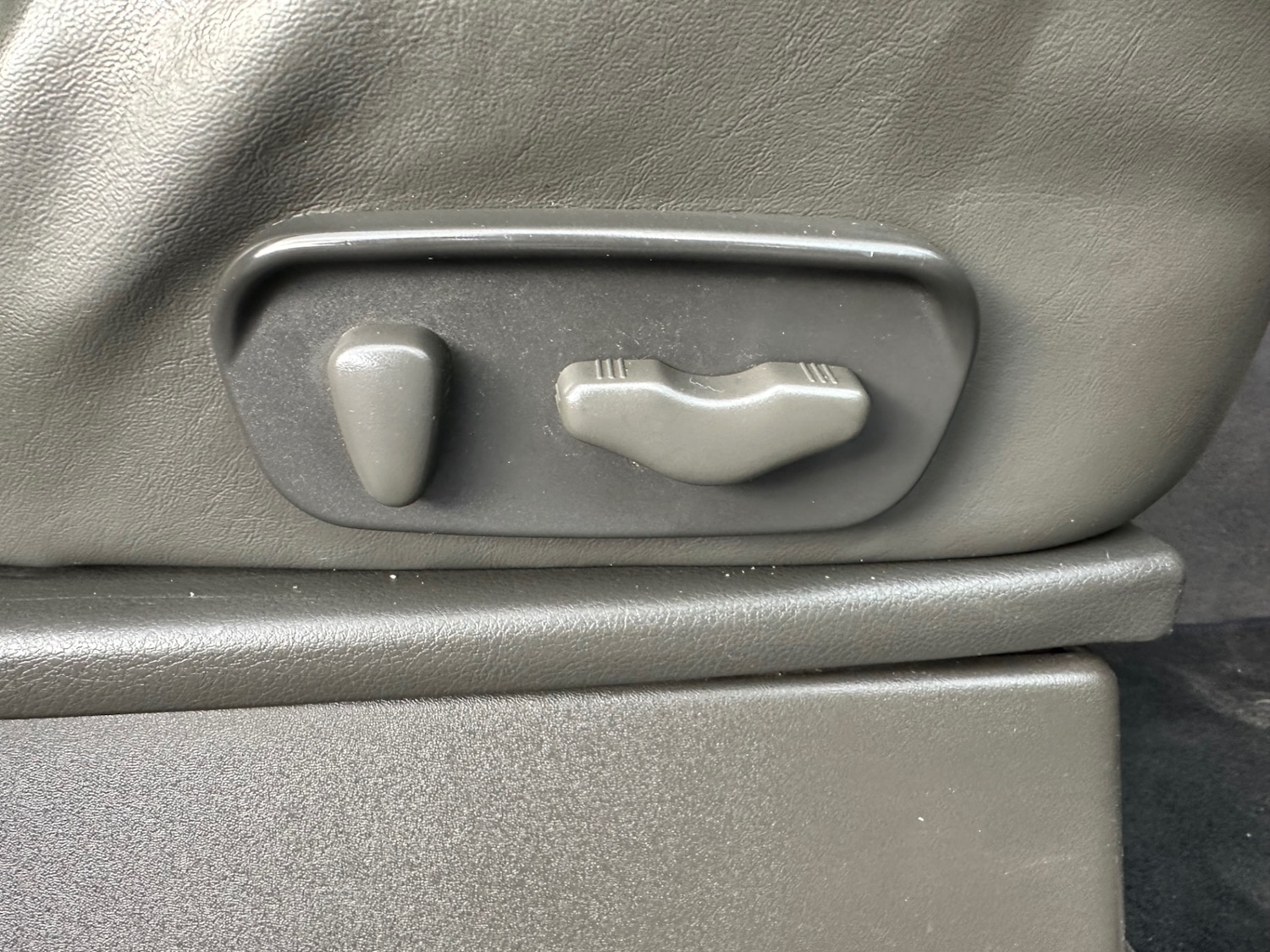 Used Nissan Navara 2013 for sale - 76394955: Photo 23