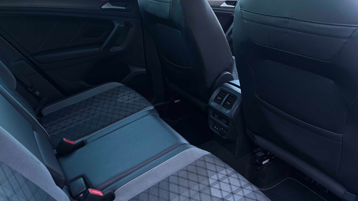 Used Volkswagen Tiguan 2021 for sale - 77857344: Photo 15