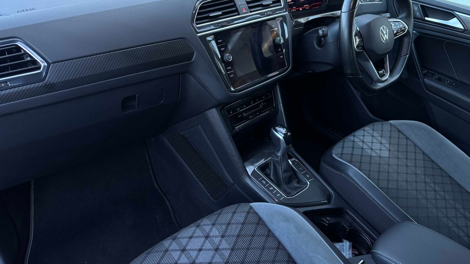 Used Volkswagen Tiguan 2021 for sale - 77857344: Photo 16