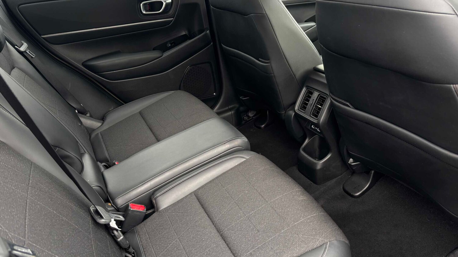 Used Honda HR-V for sale - 77860026: Photo 15