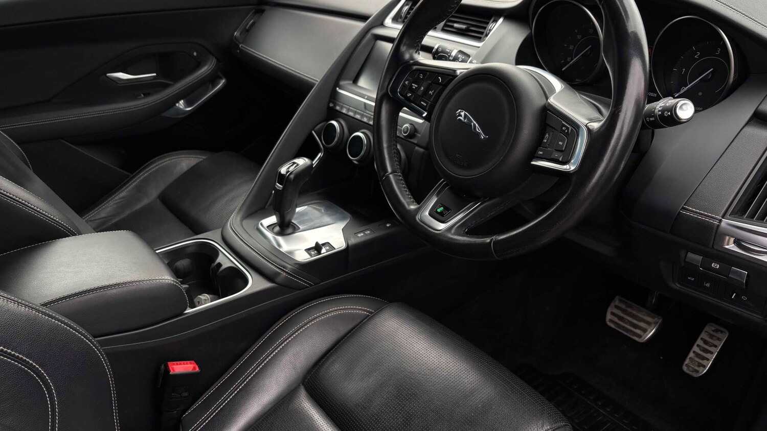 Used Jaguar E-Pace 2018 for sale - 77858649: Photo 10