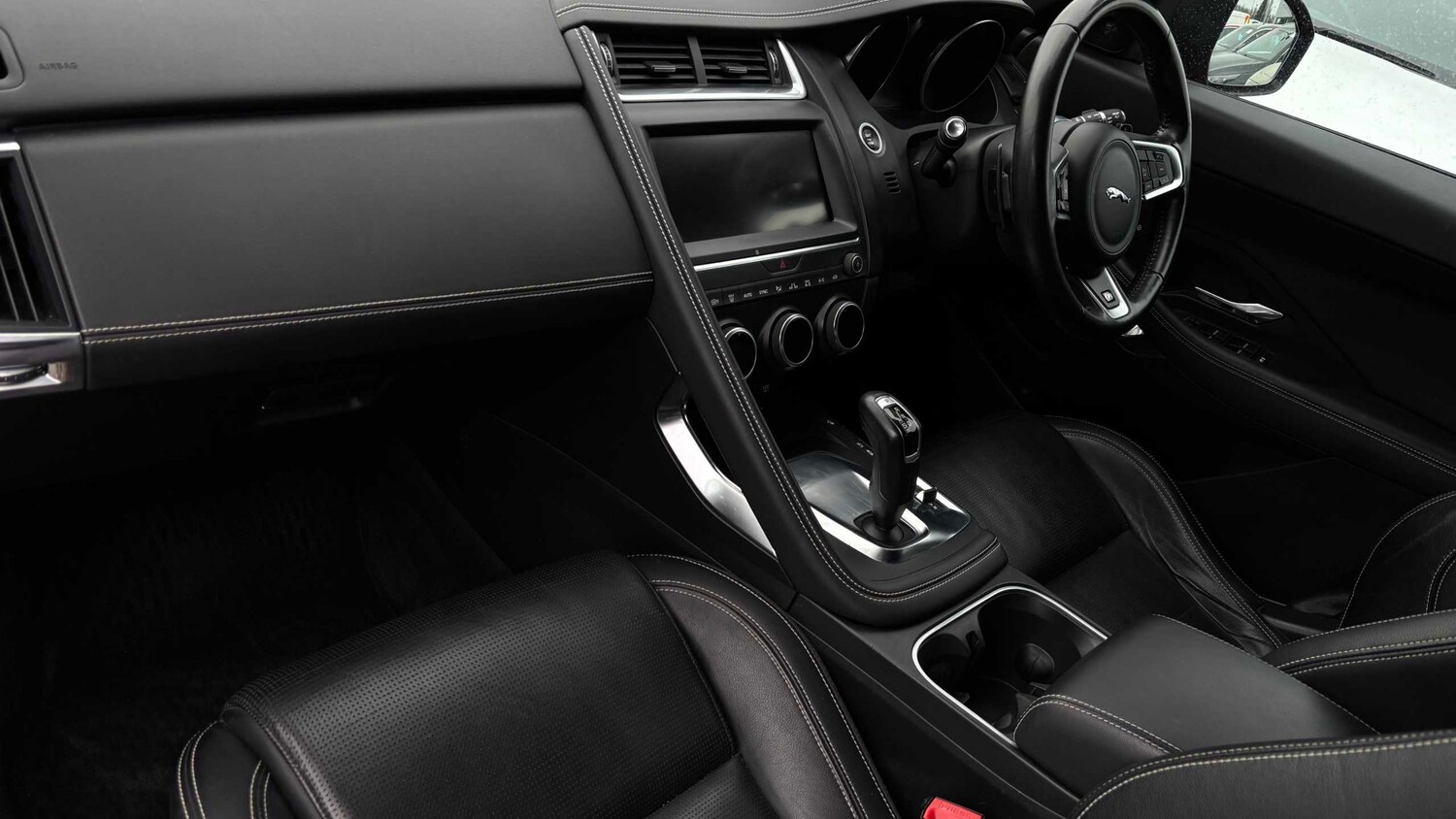 Used Jaguar E-Pace 2018 for sale - 77858649: Photo 16