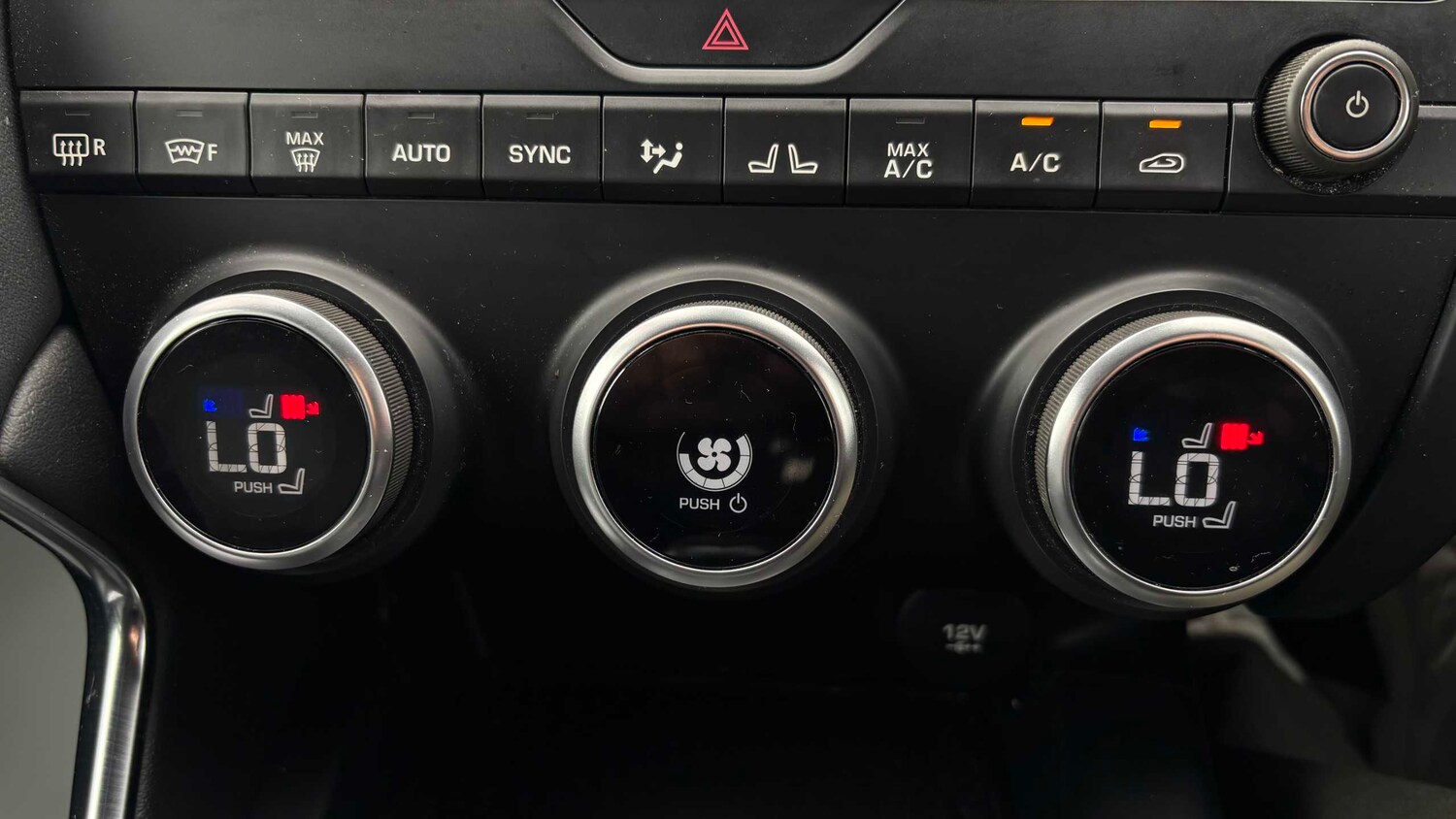 Used Jaguar E-Pace 2018 for sale - 77858649: Photo 21