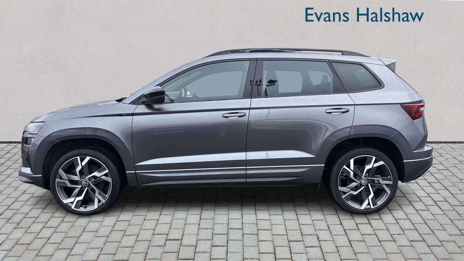 Used Skoda Karoq 2024 for sale - 77942983: Photo 3